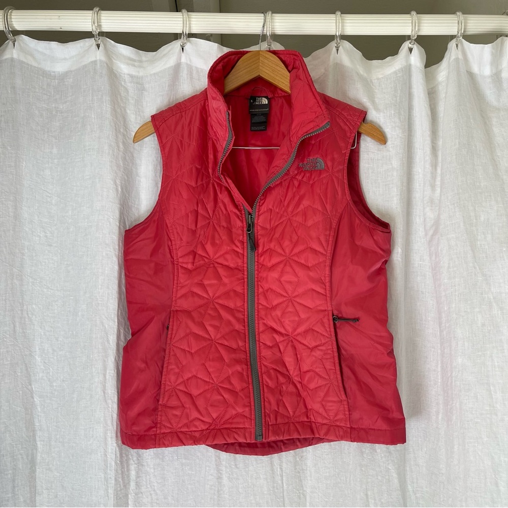 The North Face puffer vest in pink Medium